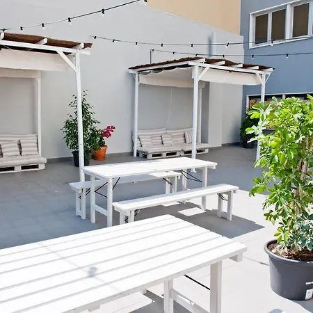Apartment Garden Patio 1b - 1 Bdr With Terrace *